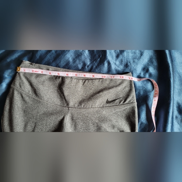Nike Dri Fit leggings - Picture 3 of 5